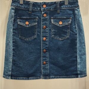 Madewell.2 toned,high waist,denim skirt. Retro vibe,snaps down the front.pockets
